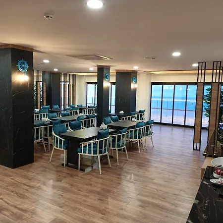 Hotel The Marine 3*