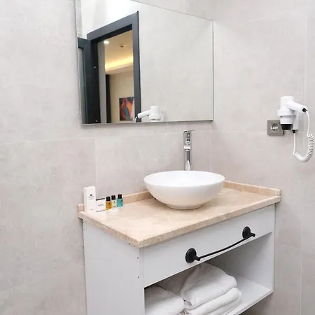 The Marine Hotel 3*
